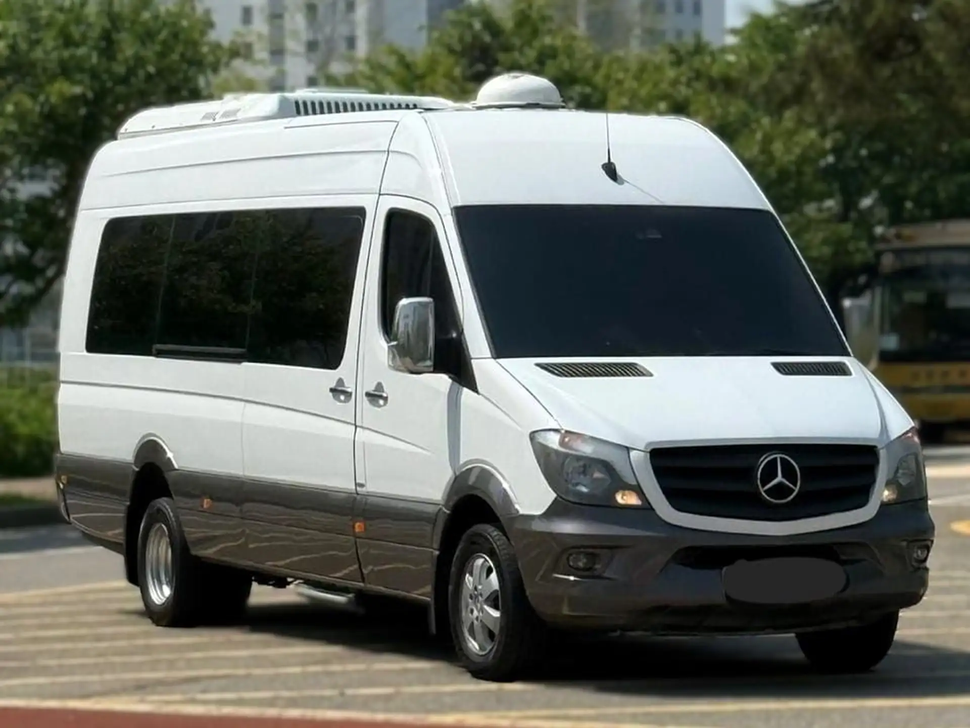Mercedes-Benz-Sprinter-VIP-3.1