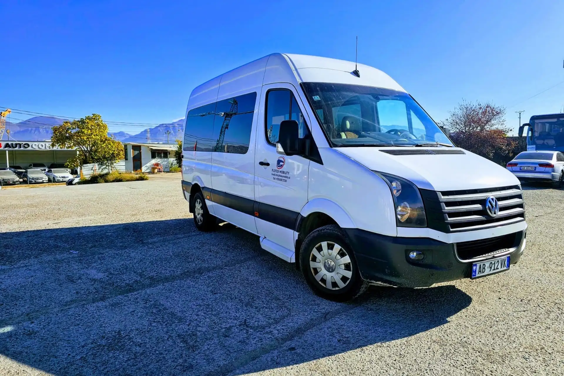 Volkswagen-Crafter-2016-1